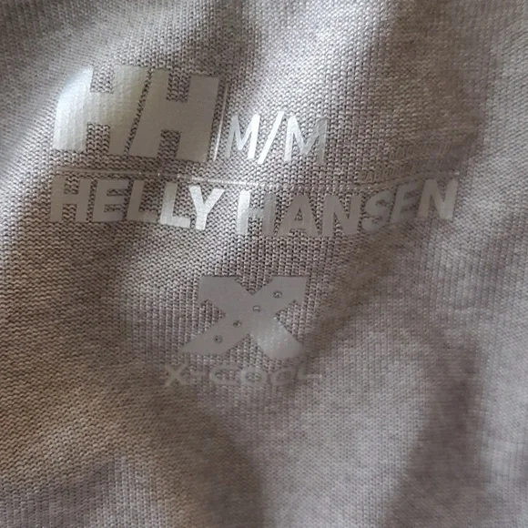 (3 For $20) Helly Hansen t-shirt - Picture 3 of 4